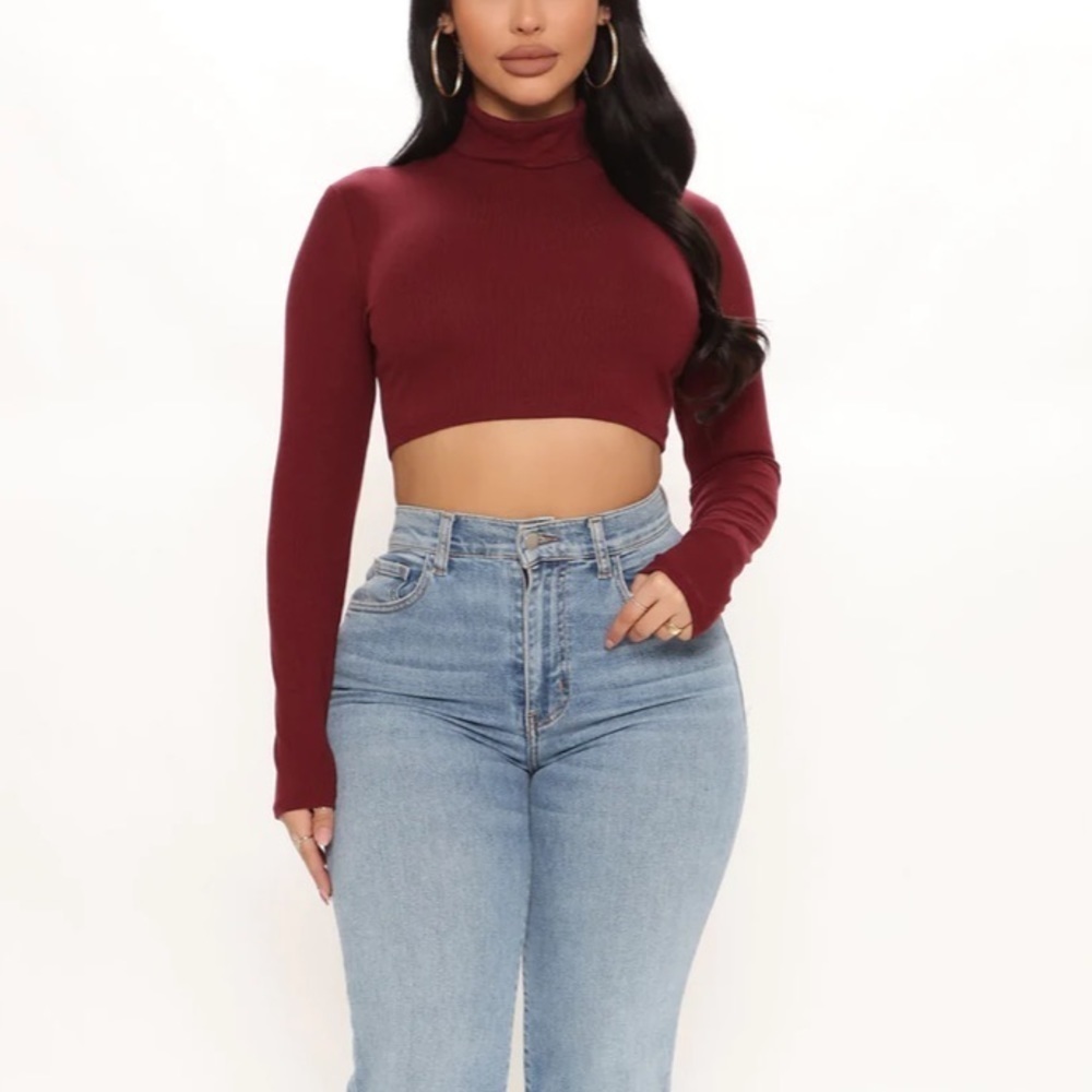 [Akira] Long Sleeve Turtleneck Crop Top